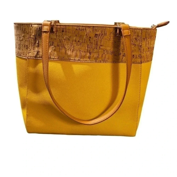 Miztique Pocketbook - Medium Size -‎ Yellow/Tan Cork Color - Picture 1 of 4